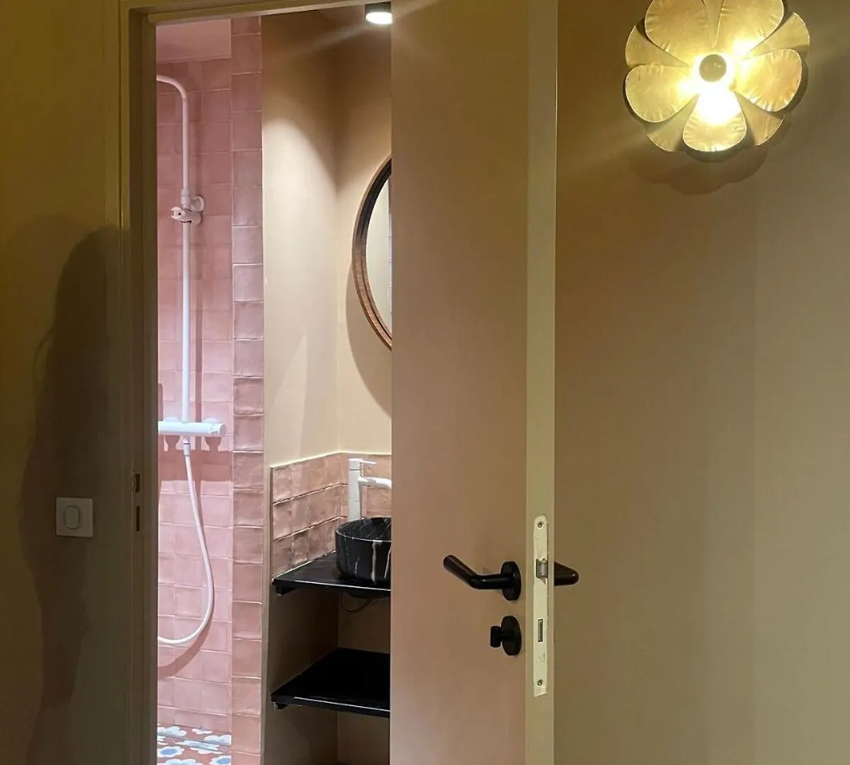 Apartment Lovely Studio In The Heart Of Montmartre Paris France